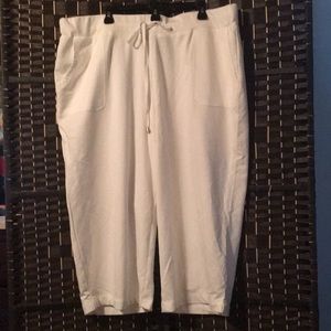 New with tags stretch cotton capris pants